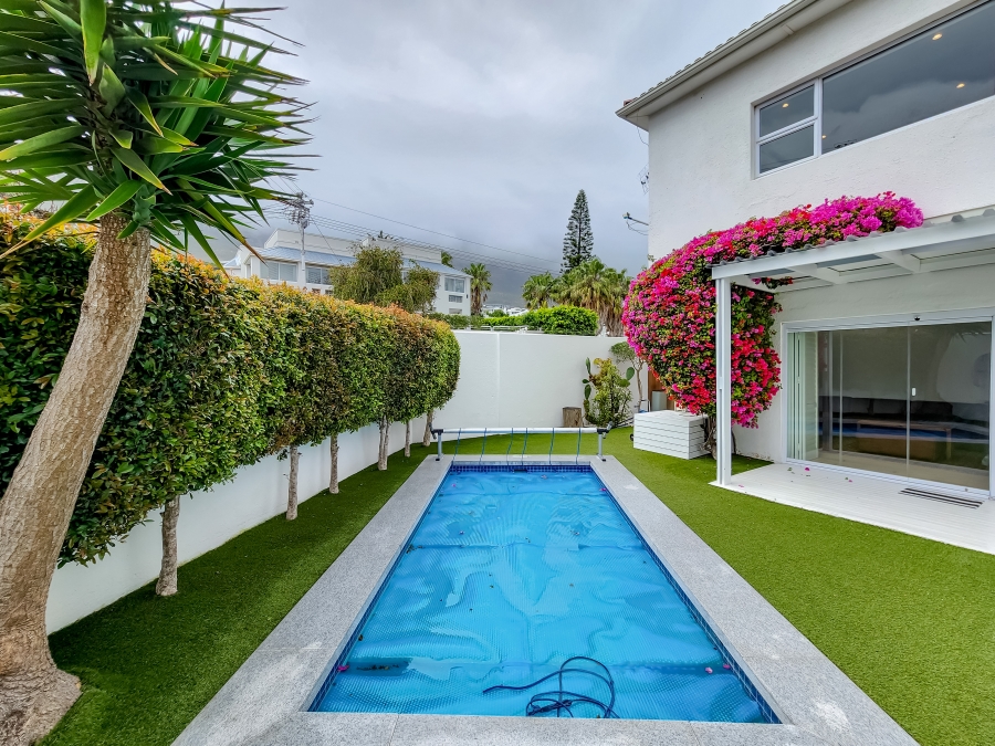 3 Bedroom Property for Sale in Camps Bay Western Cape